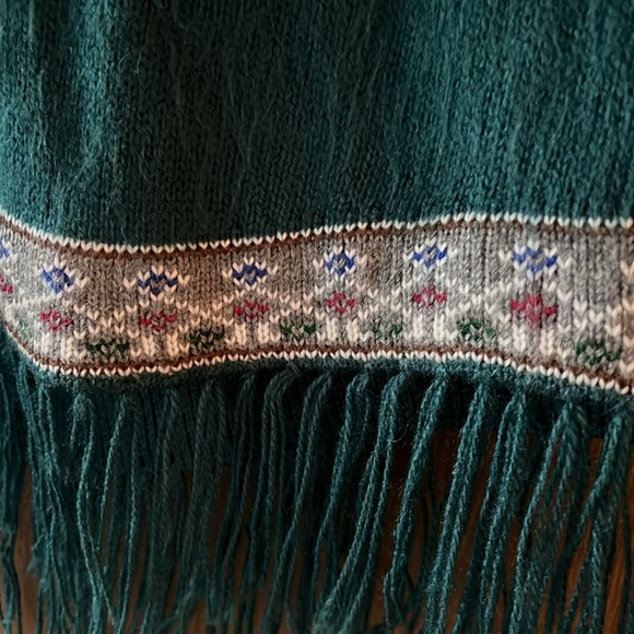 🎄 5 for $25 🎄 Long sleeve top with hood - Picture 3 of 6